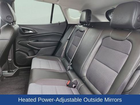 Certified 2025 Chevrolet Trax LT w/ LT Convenience Package image 17