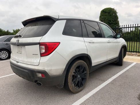 Used 2021 Honda Passport Sport image 3