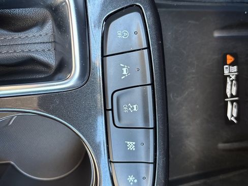 Certified 2025 Chevrolet TrailBlazer LT w/ Convenience Package image 28