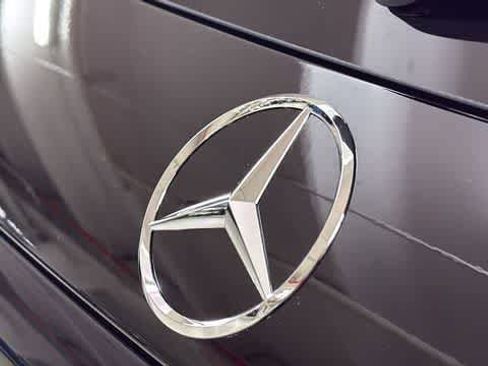 Used 2026 Mercedes-Benz GLC 300 4MATIC image 9