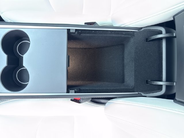 Used 2024 Tesla Model Y Performance AWD/4WD image 24