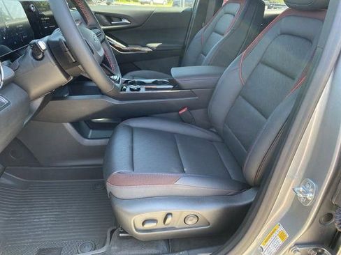 New 2026 Chevrolet Equinox RS w/ Convenience Package III FWD image 9