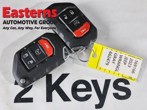 Used 2023 Jeep Wrangler Unlimited w/ Sun & Screen Package image 28