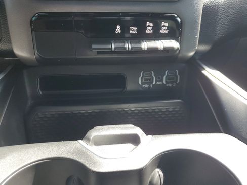 Used 2021 RAM 1500 Big Horn image 21