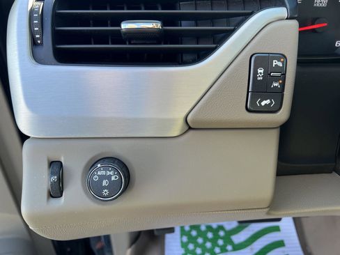 Used 2020 GMC Yukon XL SLT image 22