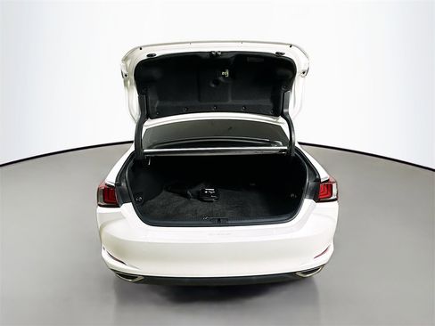 Used 2019 Lexus ES 350 image 32