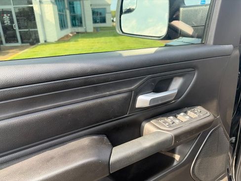 Used 2026 RAM 1500 Express AWD/4WD image 17