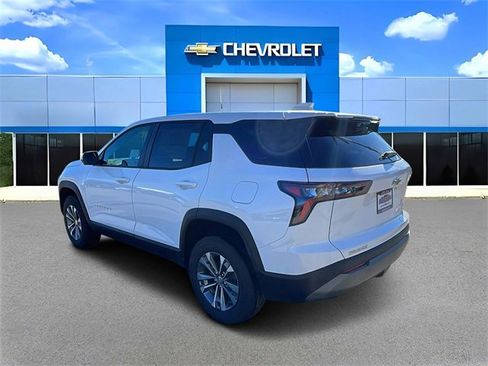 New 2026 Chevrolet Equinox LT w/ Convenience Package II image 5