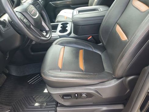 Certified 2021 GMC Sierra 1500 AT4 w/ AT4 Premium Package image 17
