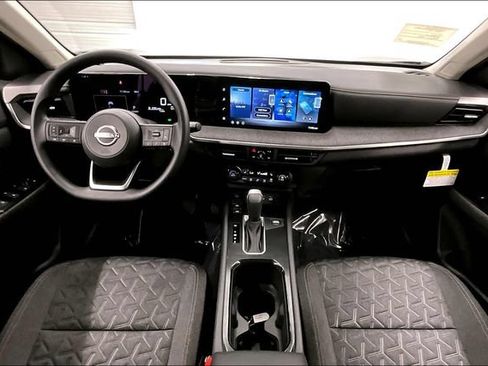 New 2027 Nissan Kicks SV w/ SV Premium Package AWD/4WD image 6