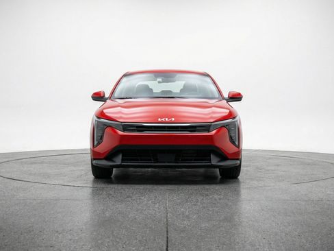 Used 2025 Kia K4 FWD image 2