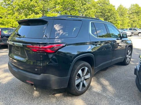Used 2023 Chevrolet Traverse LT w/ LT Premium Package AWD/4WD image 5