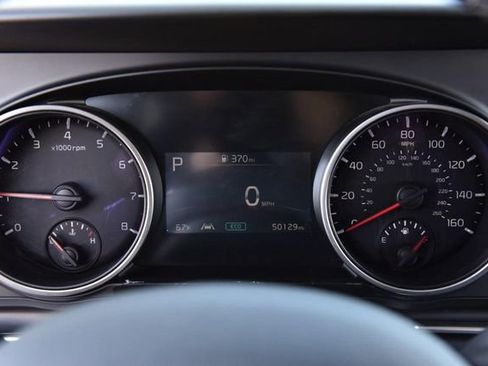 Used 2024 Kia Carnival LX image 11