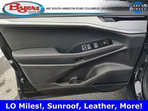 Used 2024 Jeep Wagoneer Launch Edition image 12