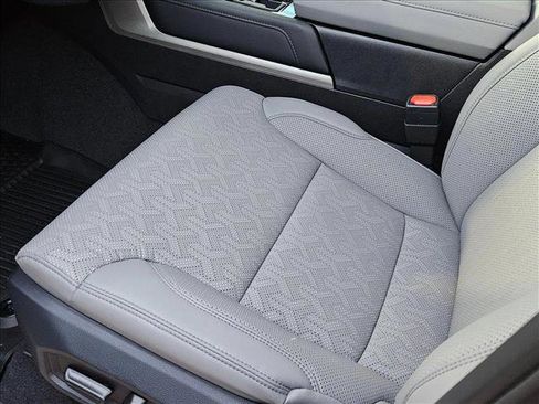 New 2025 Toyota Tundra Limited image 4