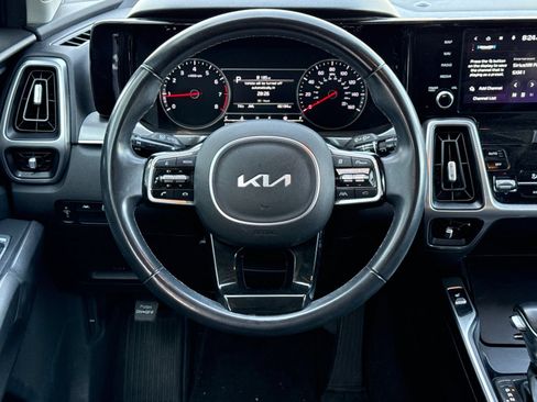 Certified 2023 Kia Sorento S FWD image 13