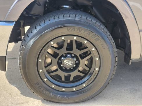 Used 2019 RAM 1500 Laramie RWD image 18