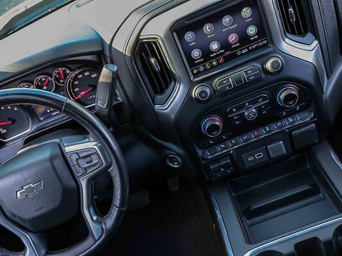 Used 2020 Chevrolet Silverado 1500 LT Trail Boss image 19