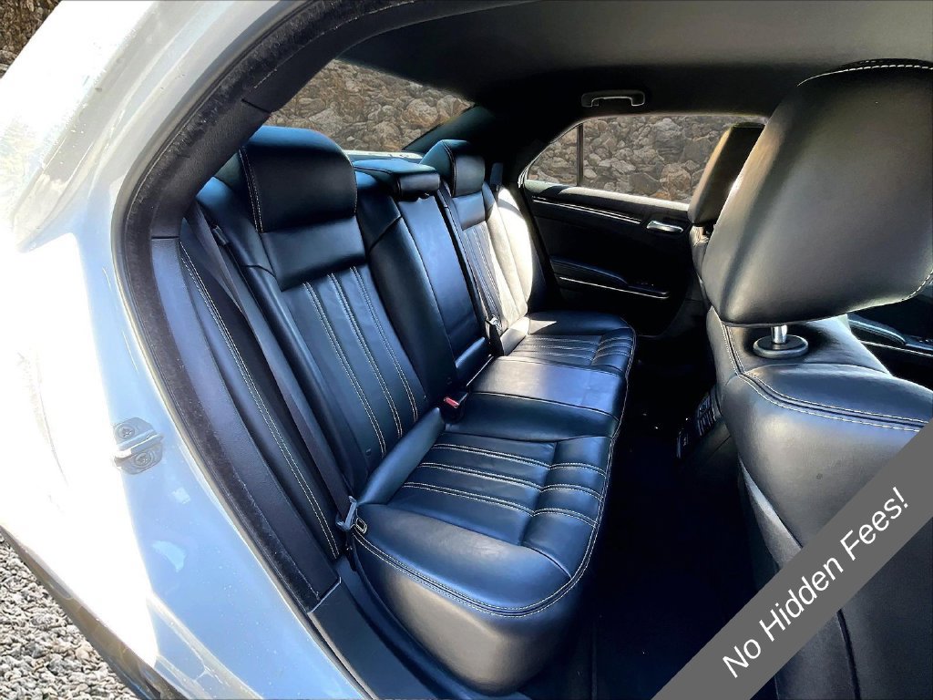 Used 2019 Chrysler 300 S RWD image 23