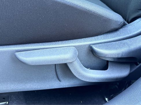 New 2025 Nissan Kicks Play S image 16