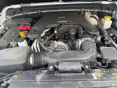 Used 2021 Jeep Gladiator Overland image 28