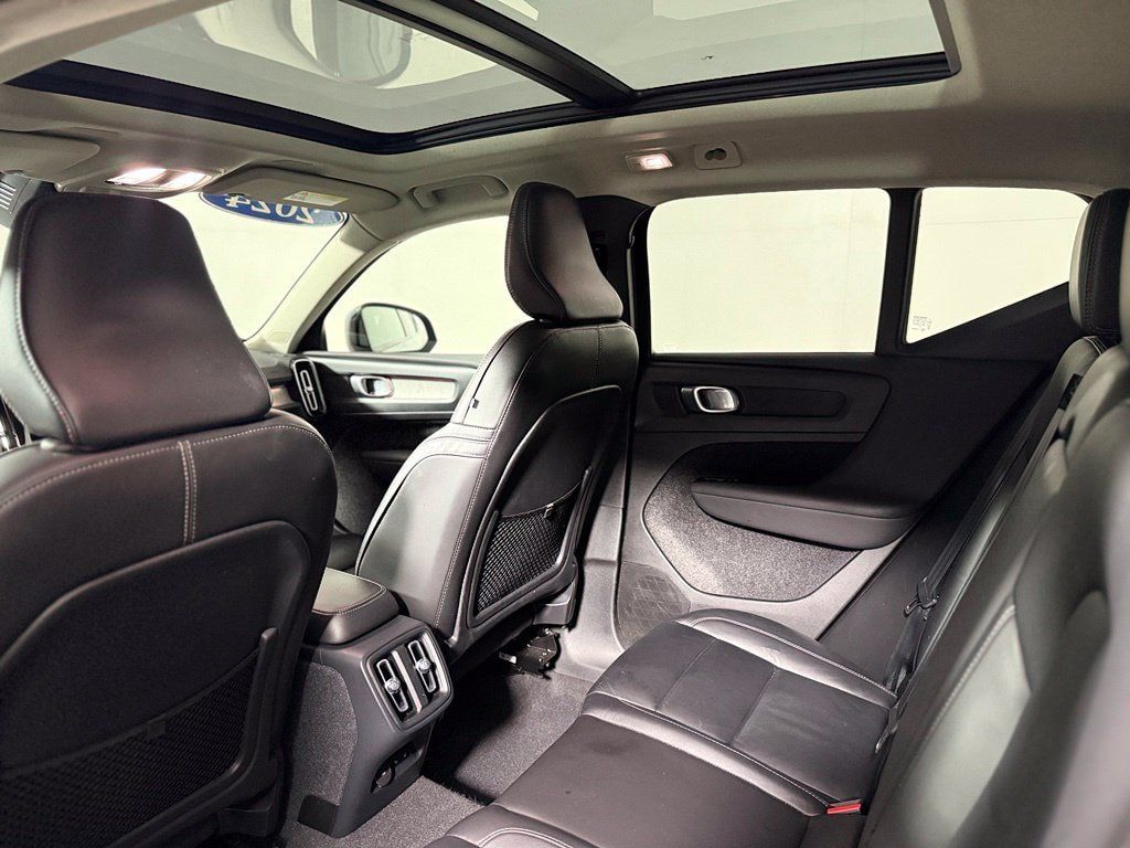 Used 2024 Volvo XC40 B5 Plus w/ Protection Package Premier AWD/4WD image 23