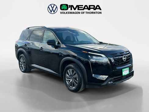 Used 2025 Nissan Pathfinder SV AWD/4WD image 7