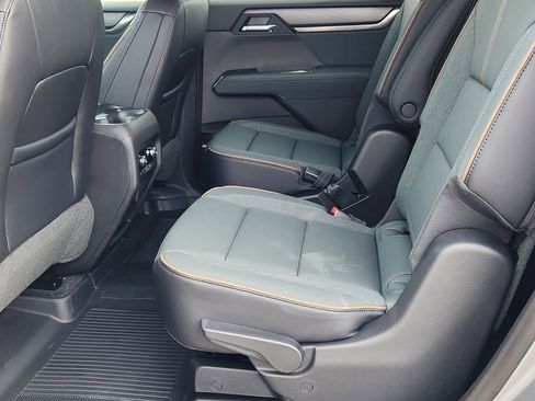 New 2026 GMC Acadia AT4 w/ Luxury Package image 13