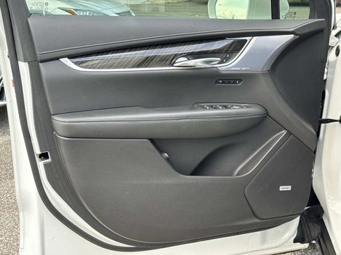 Used 2020 Cadillac XT6 Premium Luxury image 19