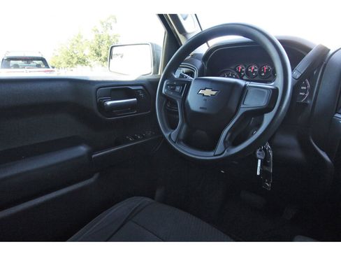 Used 2019 Chevrolet Silverado 1500 Custom w/ Custom Value Package image 10