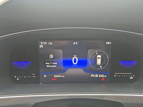 Certified 2022 Volkswagen Tiguan SE w/ Panoramic Sunroof Package image 9