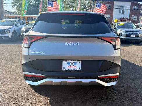 Used 2023 Kia Sportage LX FWD image 6