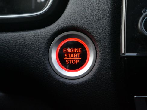 Used 2018 Honda CR-V Touring image 9