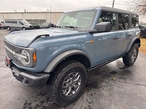New 2025 Ford Bronco Badlands AWD/4WD image 2