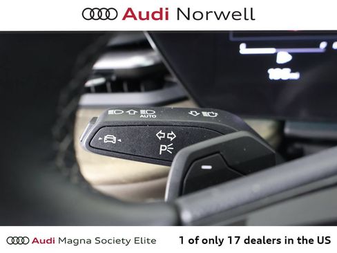 Used 2025 Audi Q5 Premium w/ Convenience Package AWD/4WD image 28