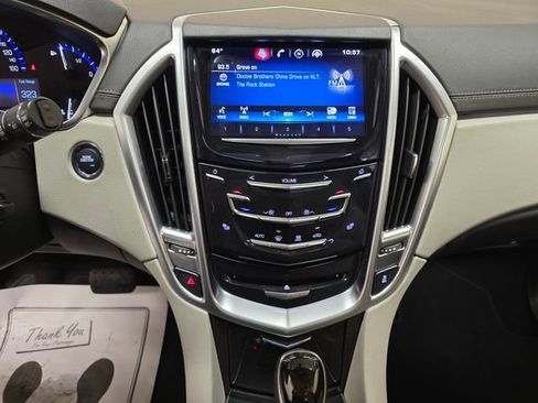 Used 2015 Cadillac SRX Luxury image 16