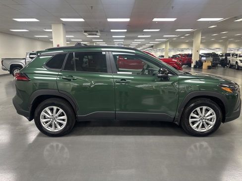 Certified 2026 Toyota Corolla Cross LE w/ Moonroof Package image 8