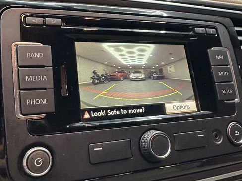 Used 2015 Volkswagen Beetle 1.8T image 21