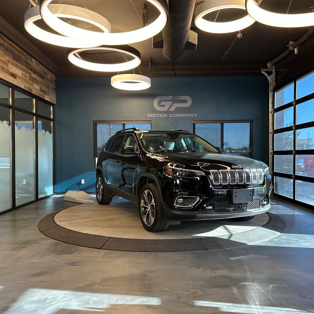 Used 2022 Jeep Cherokee Limited w/ Elite Package AWD/4WD image 1