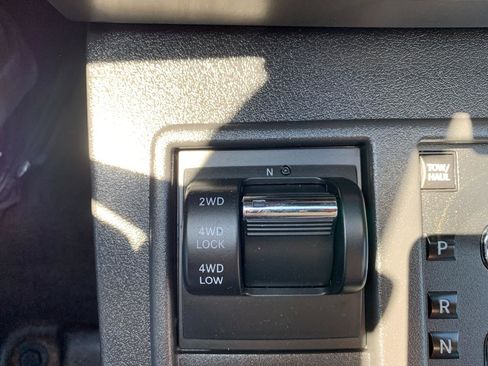 Used 2012 Jeep Liberty Sport AWD/4WD image 24