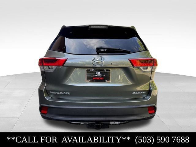 Used 2018 Toyota Highlander XLE AWD/4WD image 4