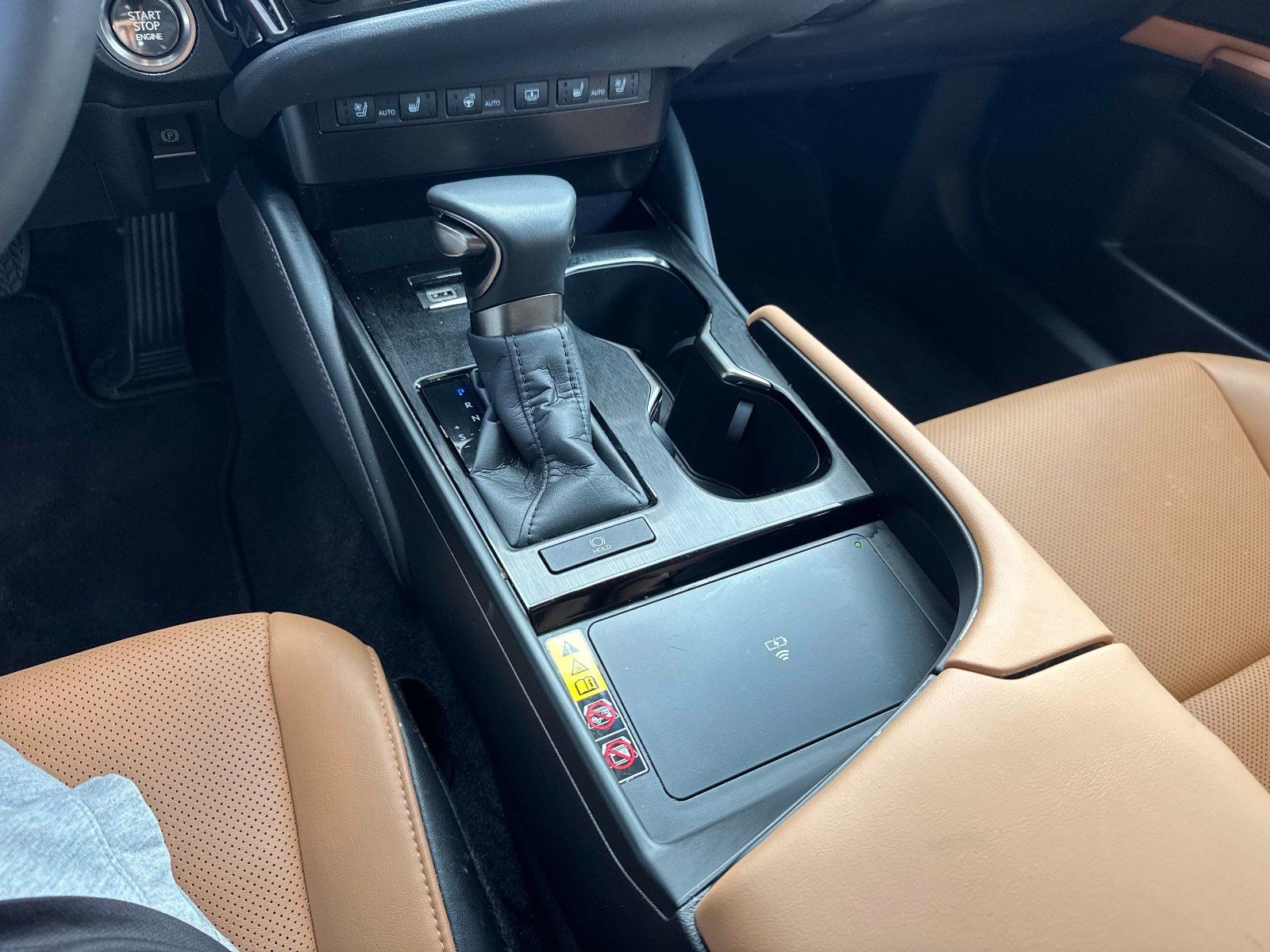Used 2024 Lexus ES 350 w/ Premium Package FWD image 25