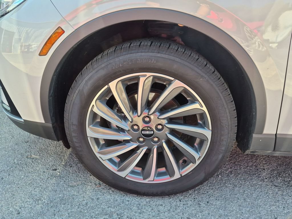 Used 2023 Lincoln Corsair Reserve w/ Equipment Group 201A AWD/4WD image 16