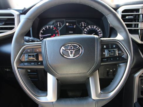 Used 2025 Toyota Tundra SR5 w/ SR5 Premium Package AWD/4WD image 17