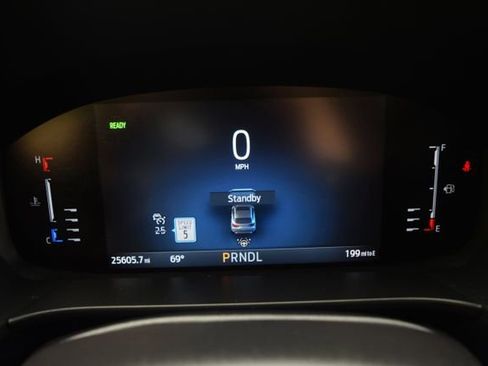 Used 2024 Ford Escape ST-Line Select w/ Tech Pack #1 AWD/4WD image 3