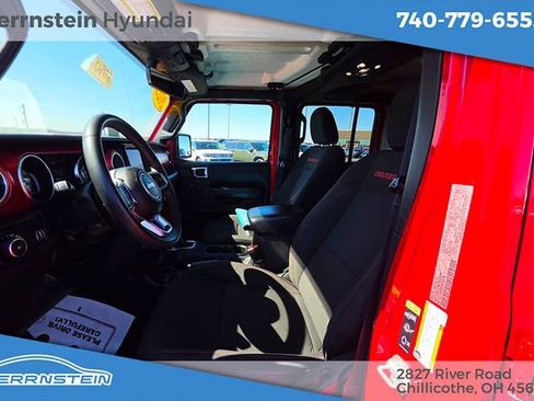 Used 2023 Jeep Wrangler Unlimited Rubicon image 14