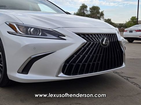 Certified 2024 Lexus ES 350 w/ Premium Package FWD image 9