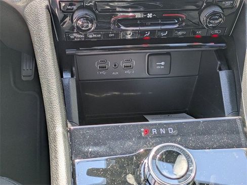 New 2025 Jeep Grand Cherokee L Laredo image 26