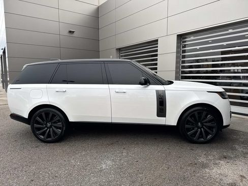 Certified 2023 Land Rover Range Rover SV AWD/4WD image 9