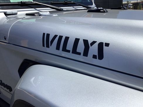 Used 2023 Jeep Gladiator Willys image 43